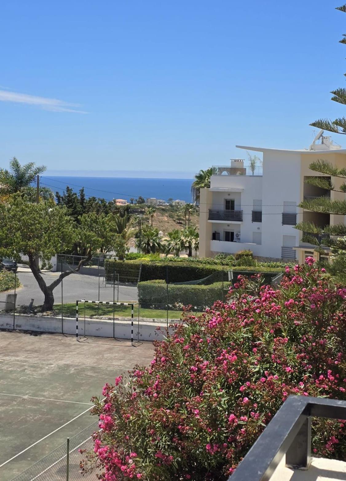 White T1 - Ocean View Apartment Albufeira Ngoại thất bức ảnh